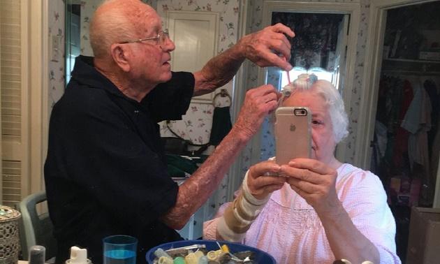 A selfie de uma avó é a prova de amor que nós precisamos-0