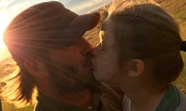 David Beckham beija sua filha na boca e causa polêmica-0