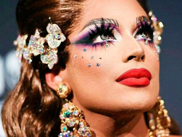 A primeira drag queen a protagonizar a campanha de um famoso estilista mexicano-0