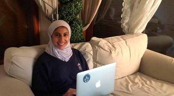 A jovem que transformou o hijab em emoticon-0