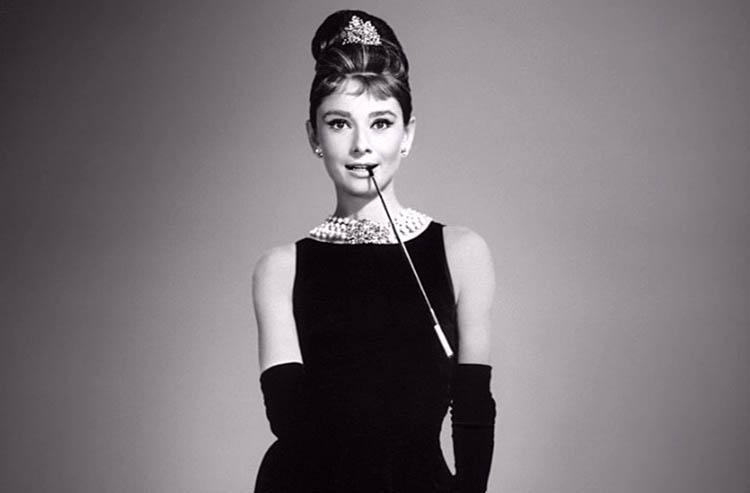 Os 10 looks mais incríveis de Givenchy, legendário estilista que morreu aos 91 anos-0