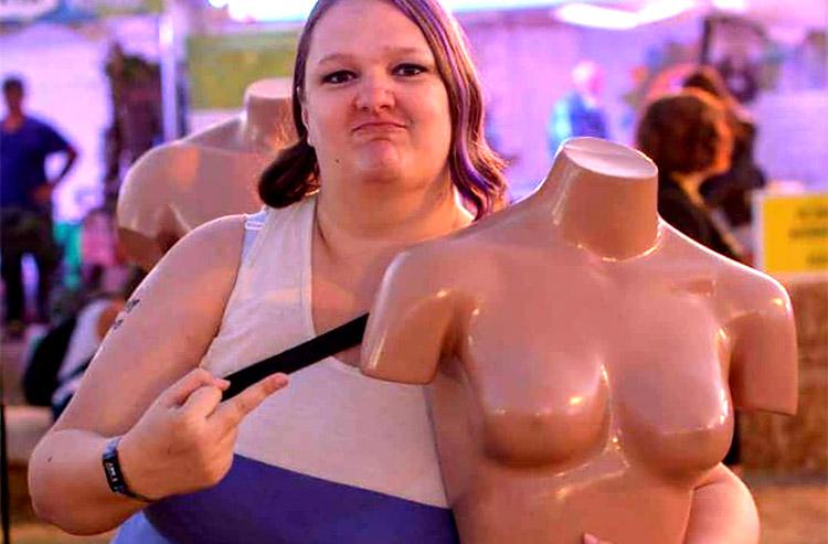 No Lollapalooza, campanha arrebatadora critica o padrão de “corpo perfeito”-0